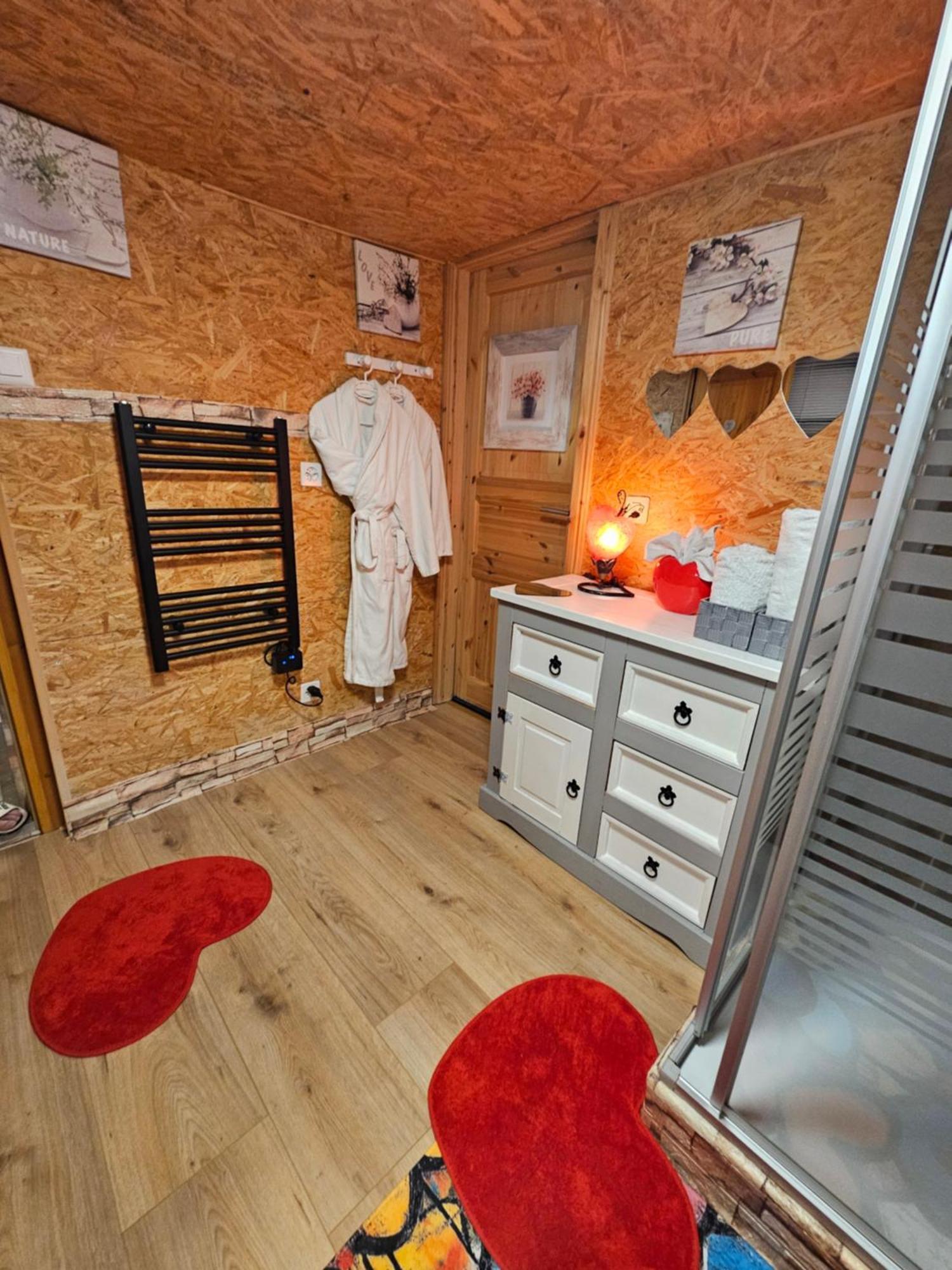 넨다즈 Chez Gigi B&B 외부 사진